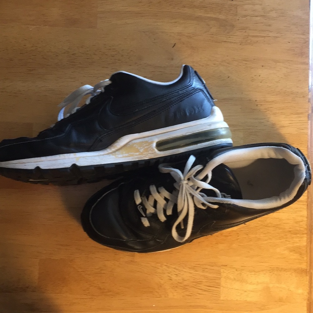 Black and white Nike Air Max